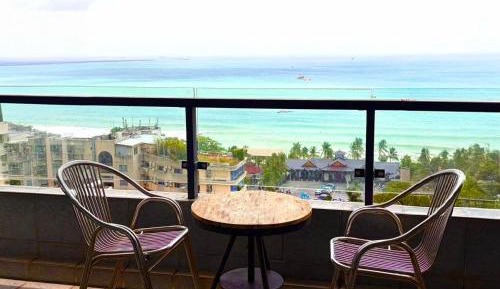Two-Bedroom Deluxe Apartment with Balcony