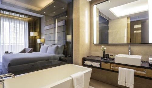 Superior Twin Room with Balcony