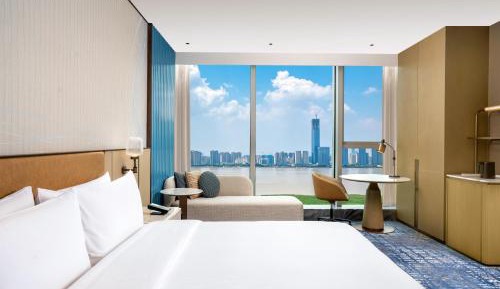 Deluxe King Room with River View
