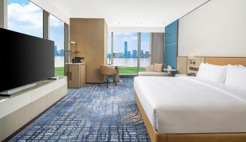Deluxe Executive King Room with River View