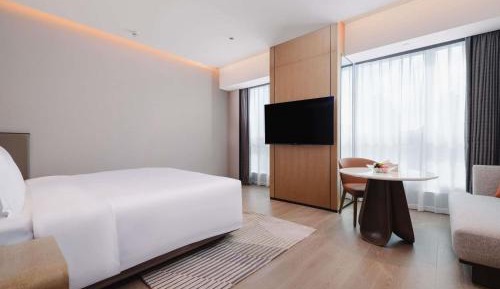 Executive Room with One King Bed
