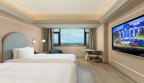 Superior Twin Room with City View