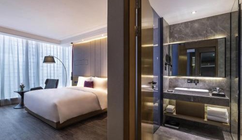 Standard King Room