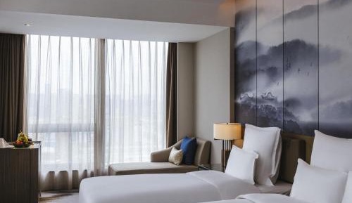 Premium Superior Triple Room with City View