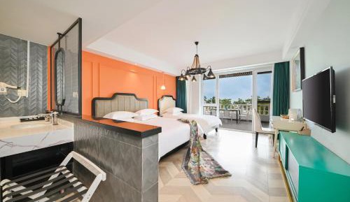 Family Room with Sea View
