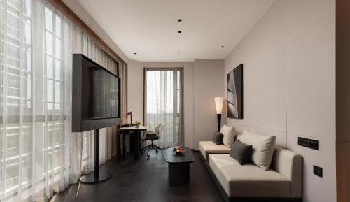 Premium Suite