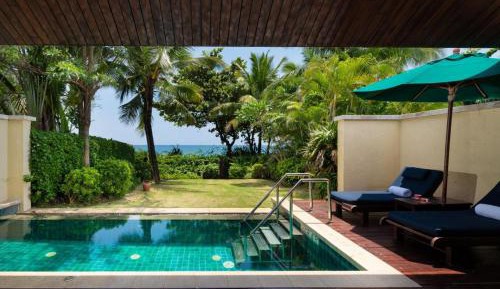Ocean Front One-Bedroon Pool Villa