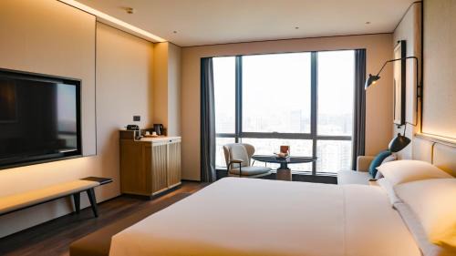 Executive King Room - Club Lounge Access