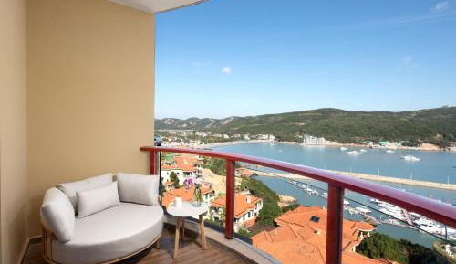 Standard Twin Room with Harbor View
