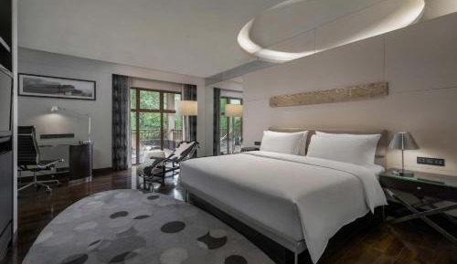 2 Bedroom Villa Suite with Mountain view