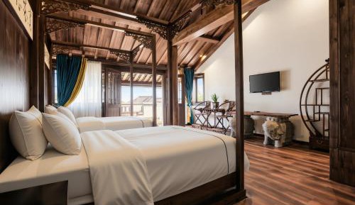 Twin Room with Mountain View