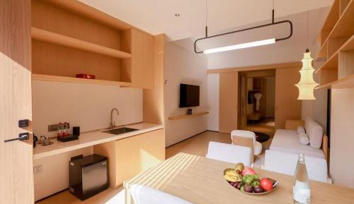 Suite with Garden View