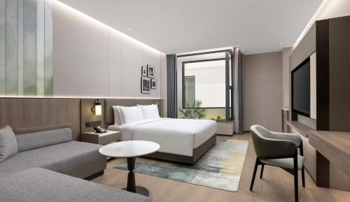 Standard King Room