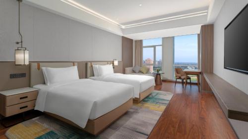 Standard Twin Room with City View
