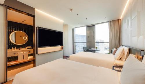 Standard Double Room with Two Double Beds and City View