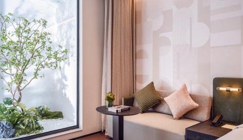 Premium Queen Room