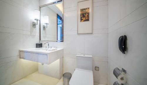 Premier Suite
