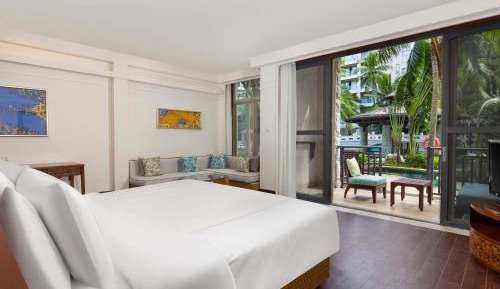 Swiss Signature Room, 1 King Size Bed, Connect with Public Swimming Pool