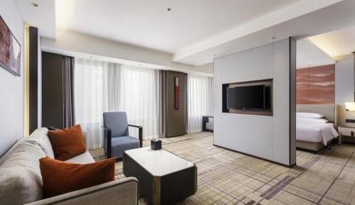 Swiss Select Room with One King Bed