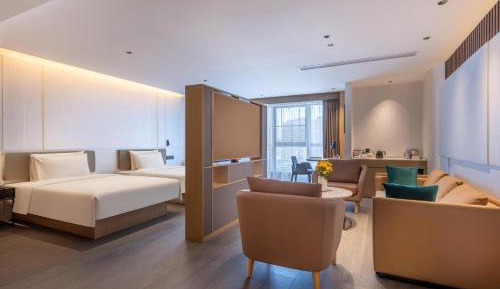 Deluxe Family Suite