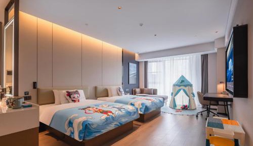 Deluxe Family Room