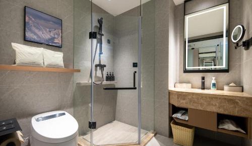 Elegant Twin Room
