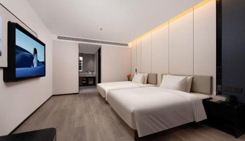 Superior Twin Room with Garden View