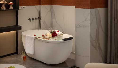 Deluxe Double Room with Bath