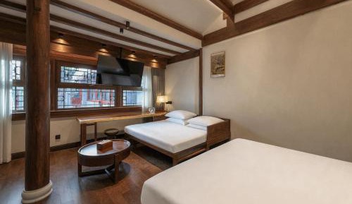 Junior Suite with Garden View