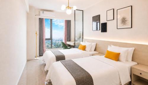Superior Twin Room with City View
