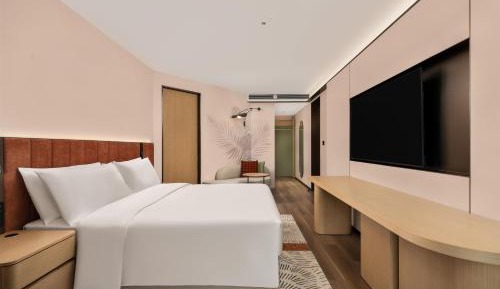 Deluxe King Suite