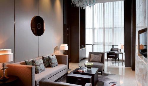 Business Suite The Level