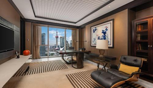 Three-Bedroom Presidential King Suite with River View