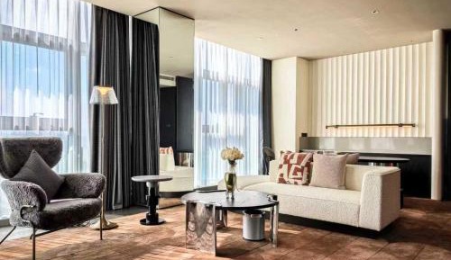 One-Bedroom King Suite with Living and Dining Area