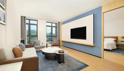 One-Bedroom Executive Business King Suite