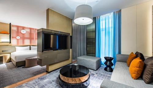Deluxe Suite