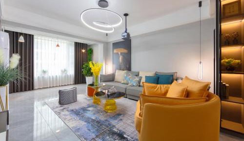 Four-Bedroom Luxury Apartment