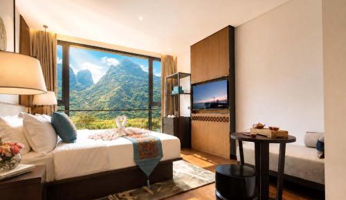 Double Room with Mountain View