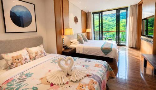 Deluxe Family Room