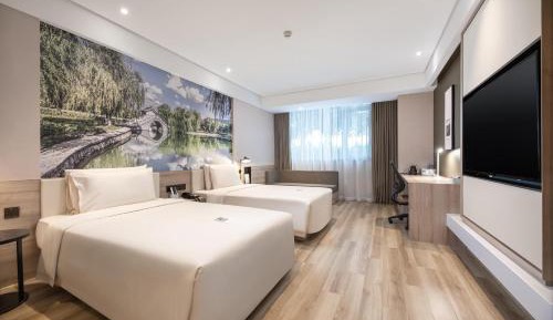 Elegant Twin Room