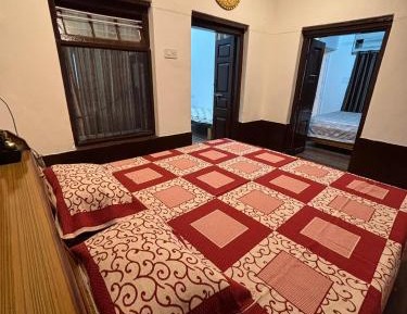 Deluxe Two-Bedroom Apartment with Garden View
