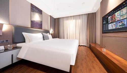 Standard Queen Room