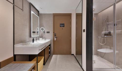 Executive Queen Room