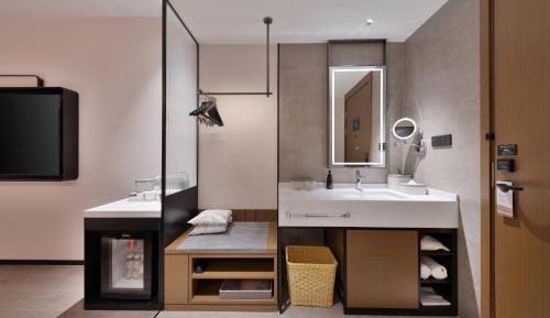 Premium Queen Room