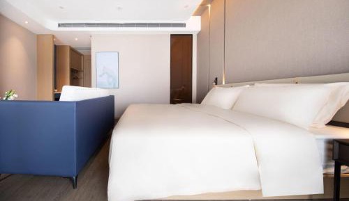 Deluxe Double Room with City View 