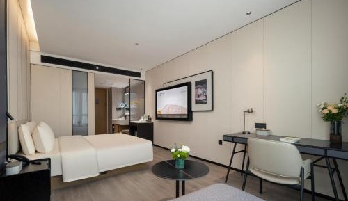 Atour Queen Room