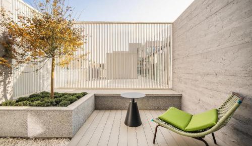 Superior Twin Room with Courtyard