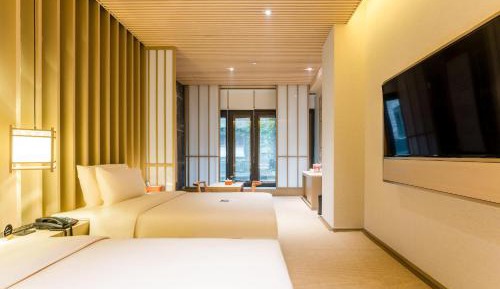 Elegant Twin Room