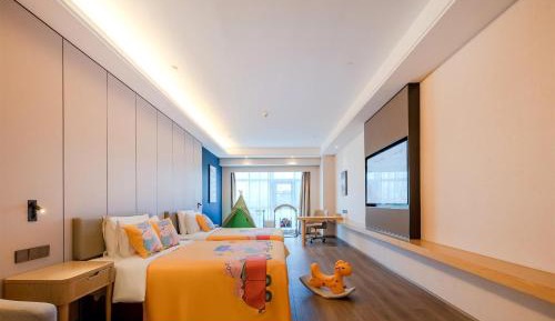 Deluxe Family Room