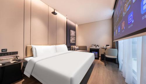 Elegant Double Room with Audio